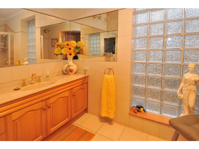 88 Moonee Boulevard, Glenroy VIC 3046