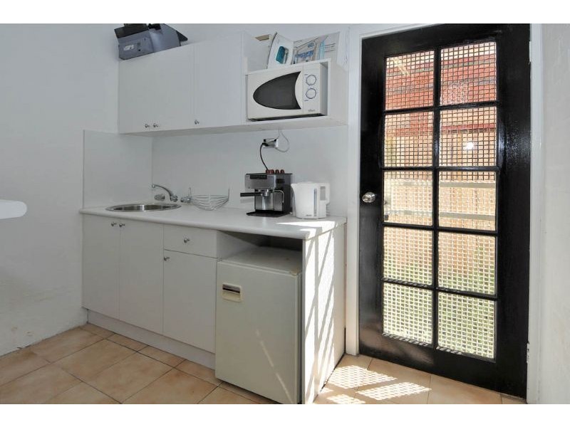 2/650 Sydney Road, Brunswick VIC 3056