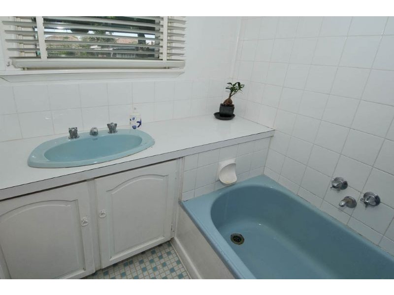 62 Leonard Avenue, Glenroy VIC 3046