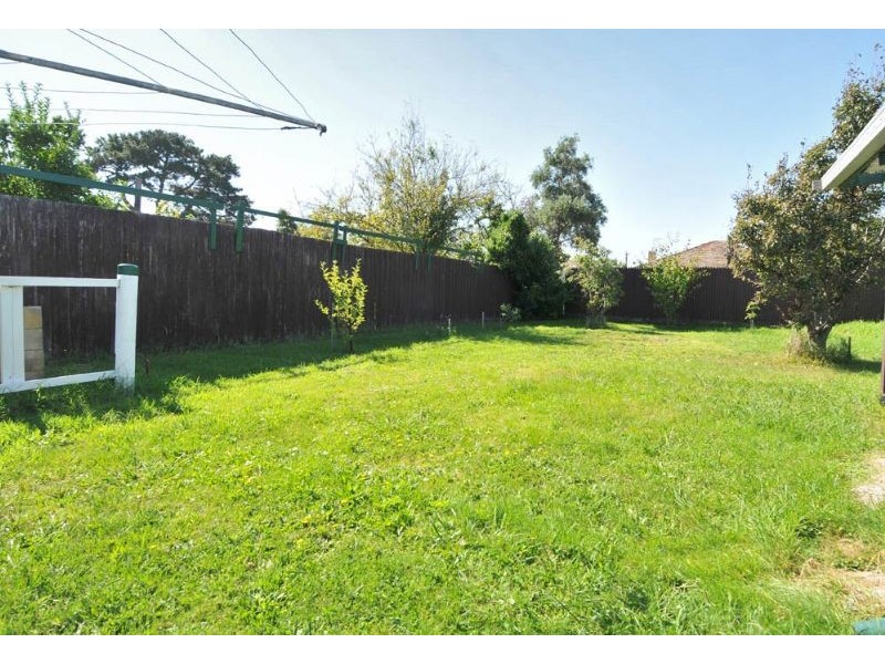 62 Leonard Avenue, Glenroy VIC 3046