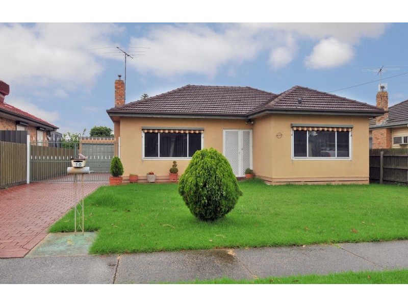 10 Lawrence Street, Hadfield VIC 3046