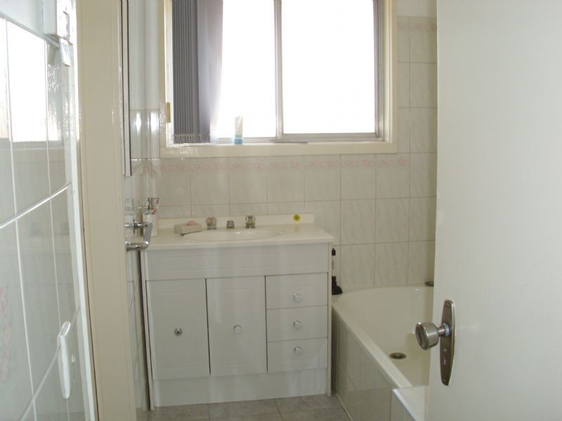 4 Garvoc Court, Meadow Heights VIC 3048