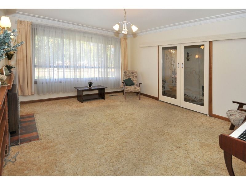 6 McDonald Place, Glenroy VIC 3046