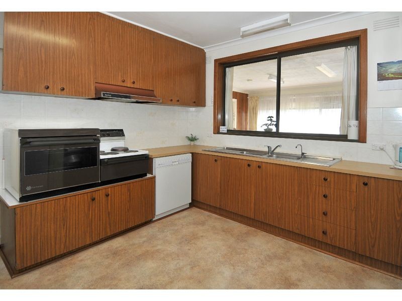 6 McDonald Place, Glenroy VIC 3046