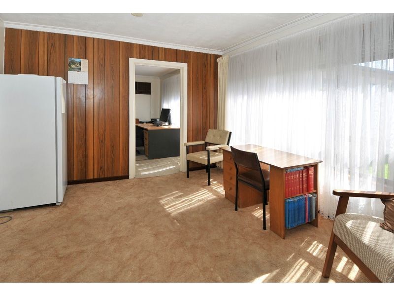 6 McDonald Place, Glenroy VIC 3046