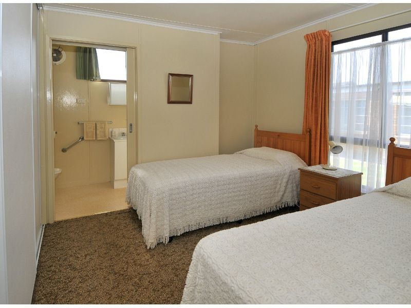 6 McDonald Place, Glenroy VIC 3046