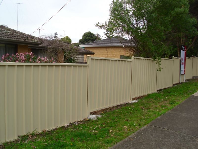 69 Valley Crescent, Glenroy VIC 3046