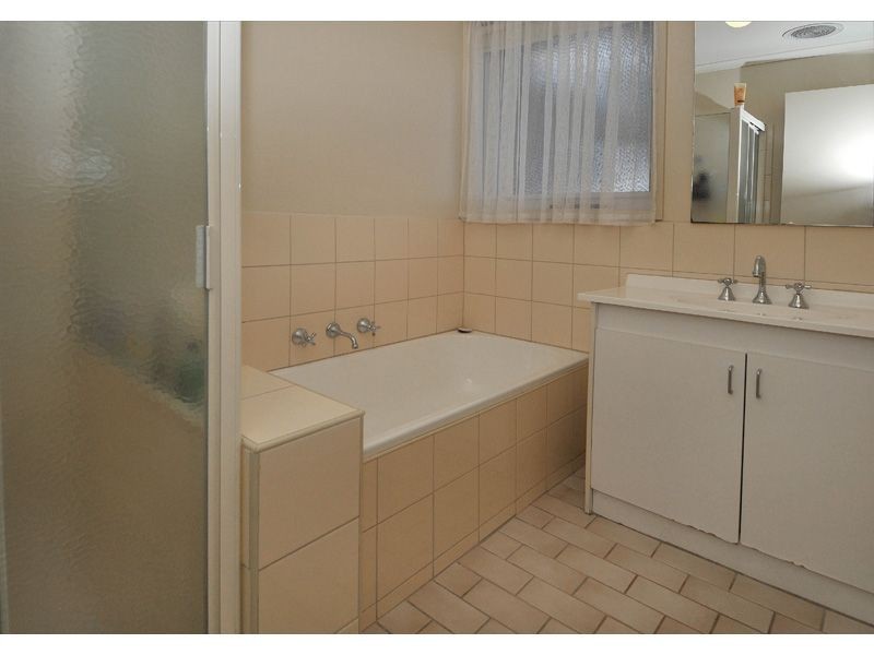 9 Amber Court, Pascoe Vale VIC 3044