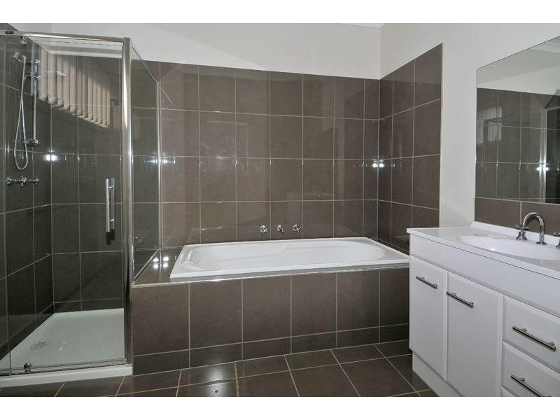 2/3 Ila Street, Glenroy VIC 3046