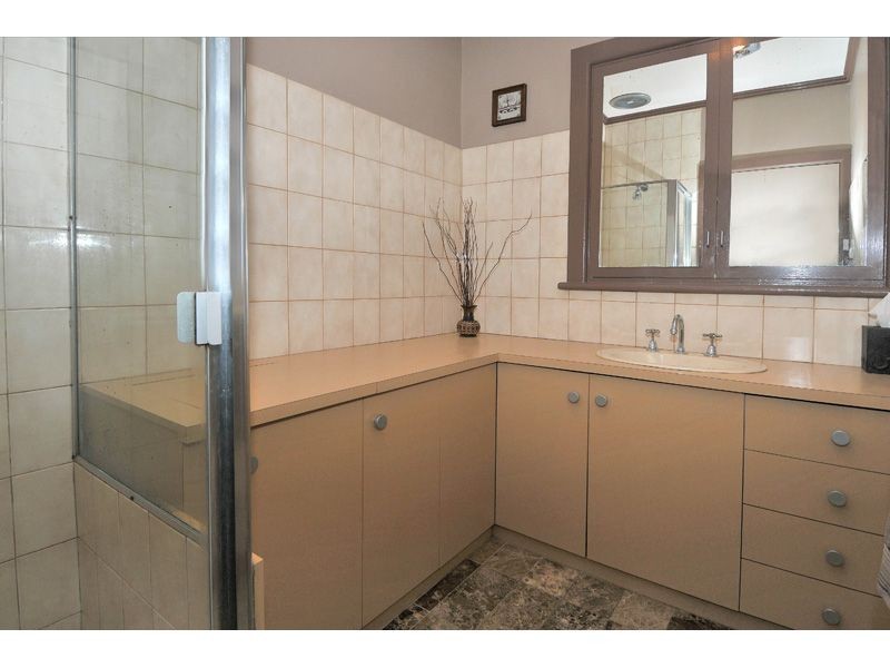 11 Battersea Street, Hadfield VIC 3046