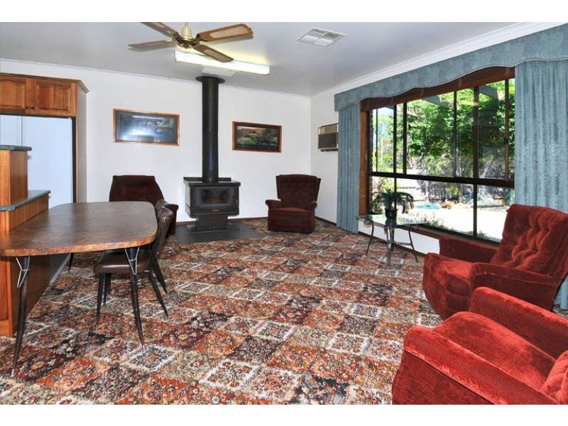 25 Margaret Street, Oak Park VIC 3046