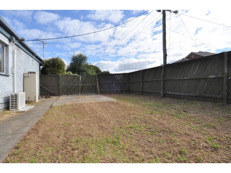 1/59-61 Rhodes Parade, Oak Park VIC 3046