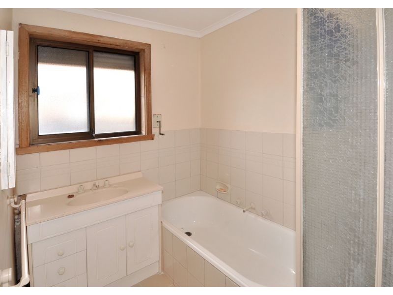 17 Watkins Street, Fawkner VIC 3060