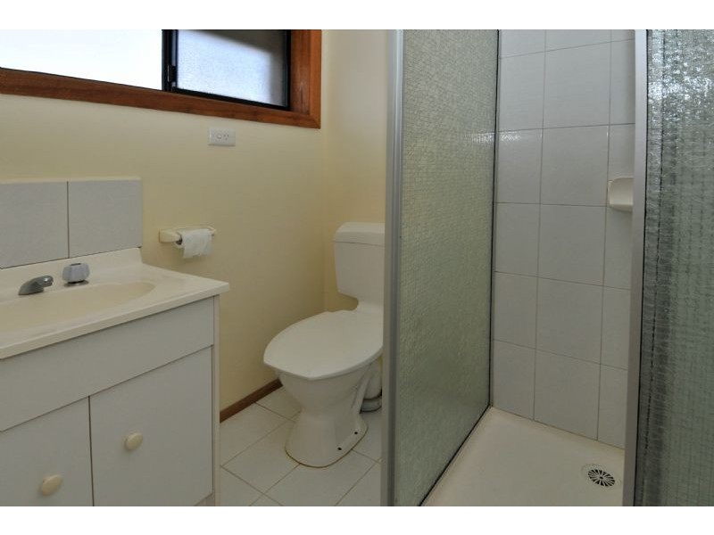 5a Nicholson Crescent, Meadow Heights VIC 3048