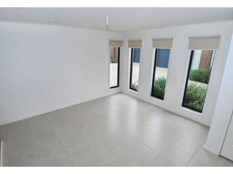 4/213-215 Camp Road, Broadmeadows VIC 3047