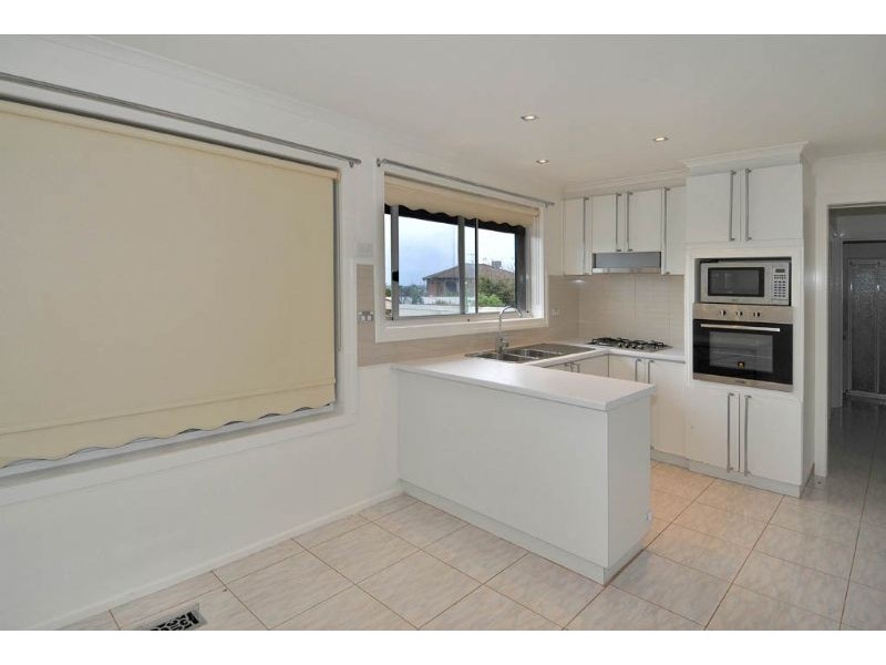 152 Lightwood Crescent, Meadow Heights VIC 3048