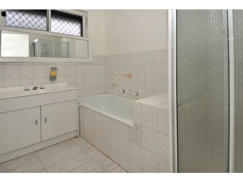 152 Lightwood Crescent, Meadow Heights VIC 3048