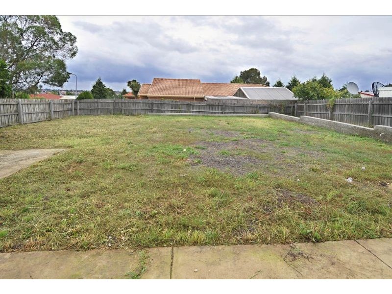 152 Lightwood Crescent, Meadow Heights VIC 3048