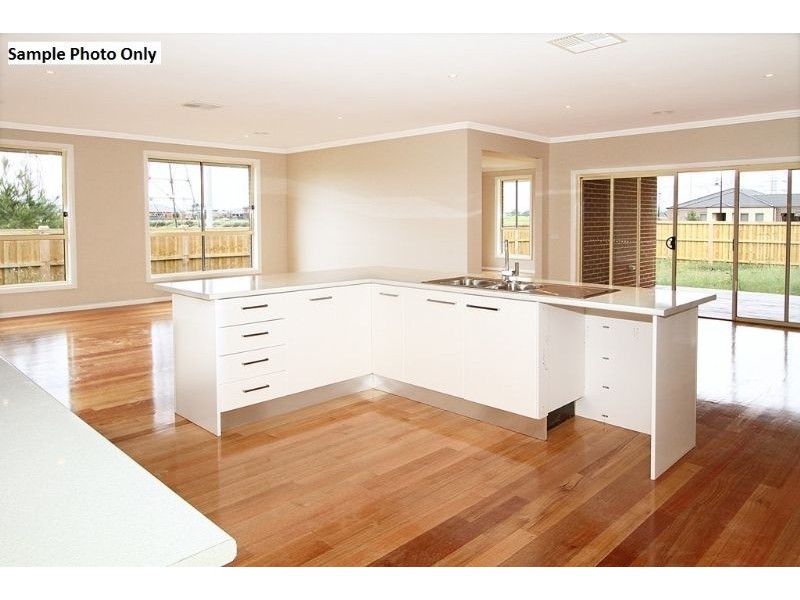 2 & 3/9 Sylvester Street, Oak Park VIC 3046