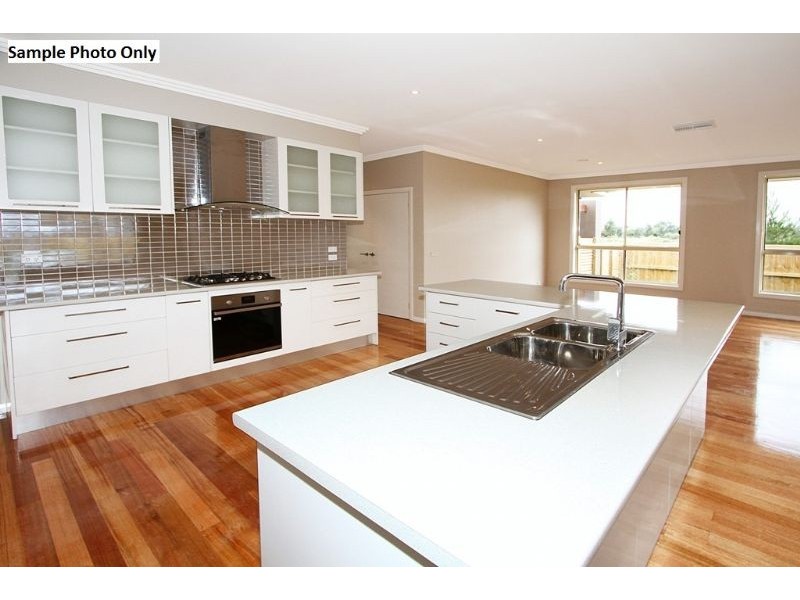 2 & 3/9 Sylvester Street, Oak Park VIC 3046