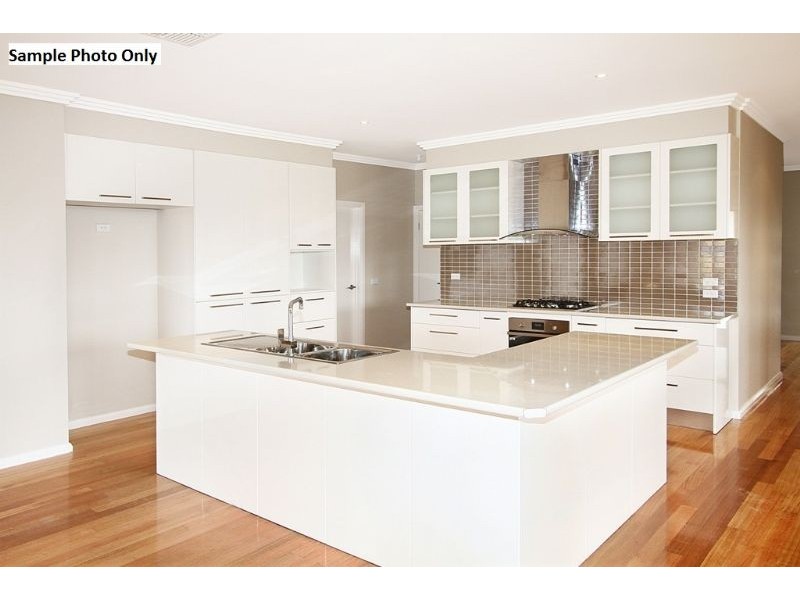 2 & 3/9 Sylvester Street, Oak Park VIC 3046