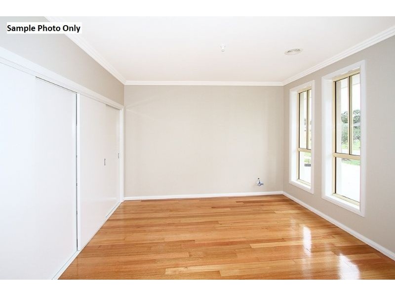 2 & 3/9 Sylvester Street, Oak Park VIC 3046