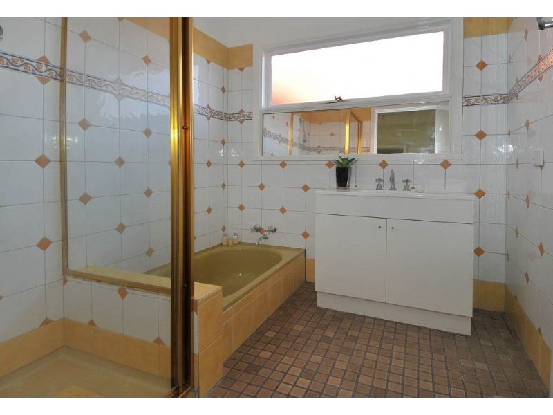 1/65 James Street, Fawkner VIC 3060