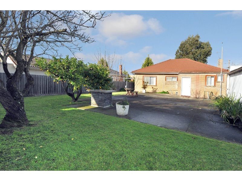 186 Melbourne Avenue, Glenroy VIC 3046