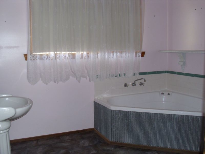 137 Loongana Avenue, Glenroy VIC 3046