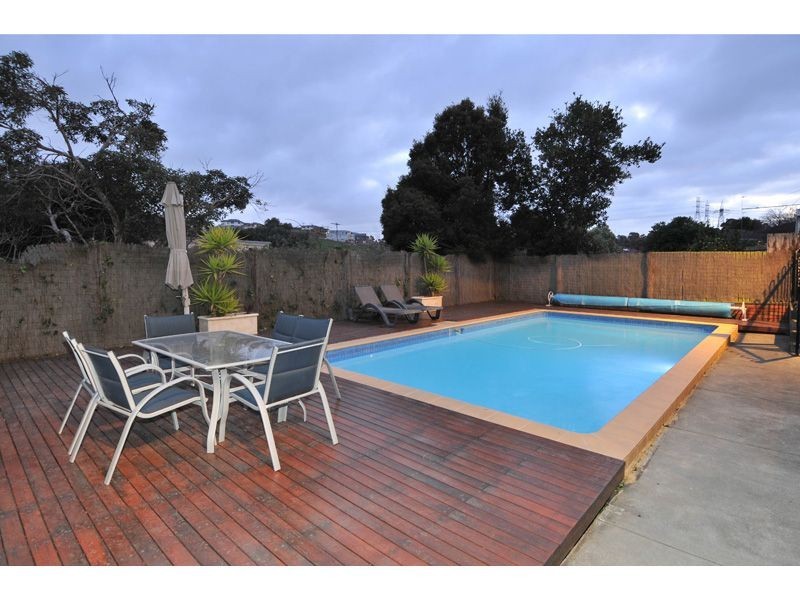 11 Cross Terrace, Glenroy VIC 3046