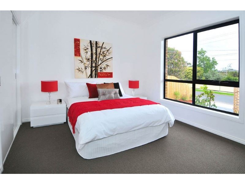 1/16 Winifred Street, Oak Park VIC 3046