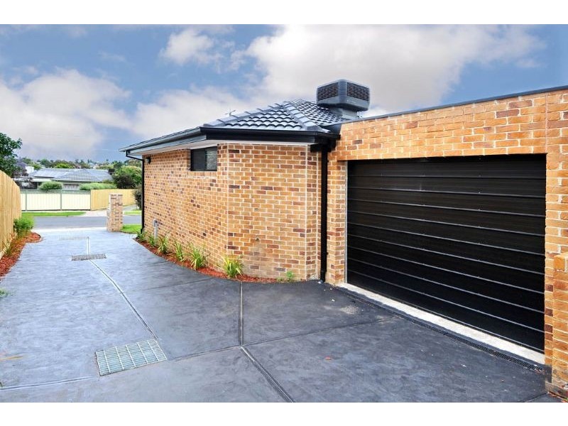 1/16 Winifred Street, Oak Park VIC 3046