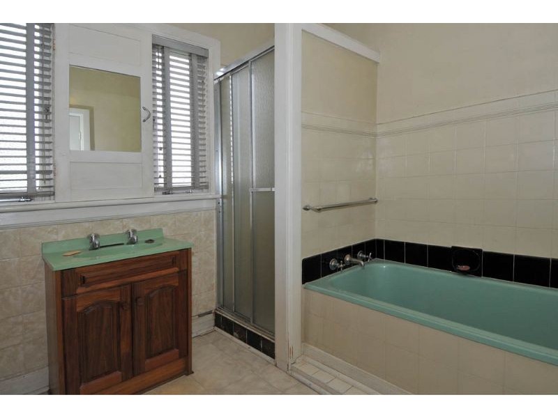 56 Acacia Street, Glenroy VIC 3046