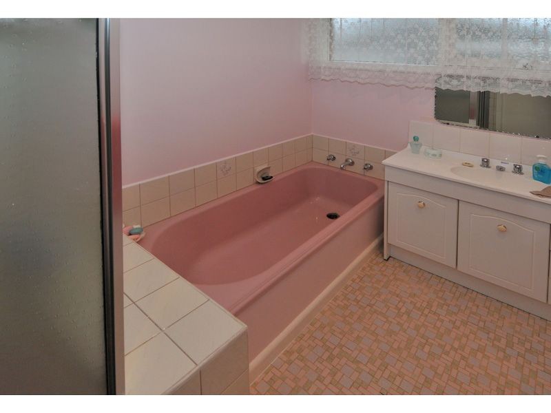 123 Loongana Avenue, Glenroy VIC 3046