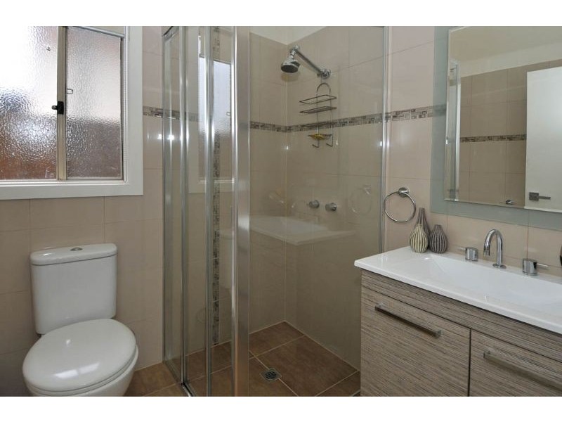 2/35 Plumpton Avenue, Glenroy VIC 3046