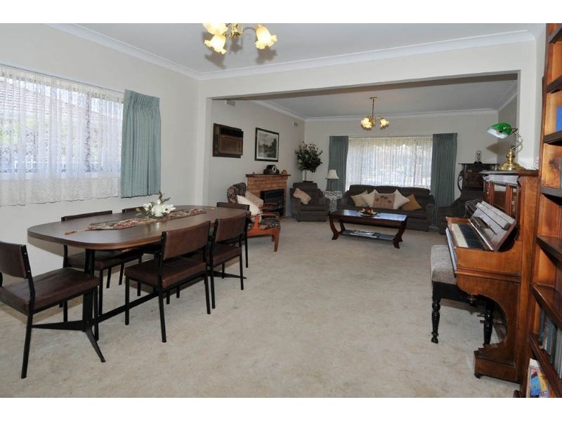 63 Loongana Crescent, Glenroy VIC 3046