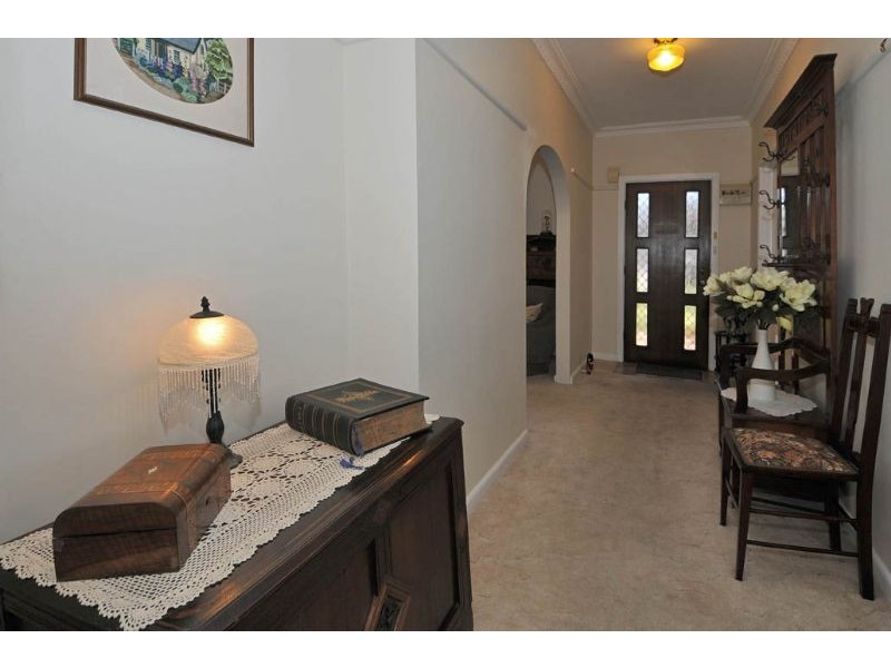 63 Loongana Crescent, Glenroy VIC 3046