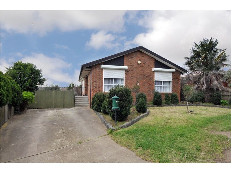 41 Ashleigh Crescent, Meadow Heights VIC 3048