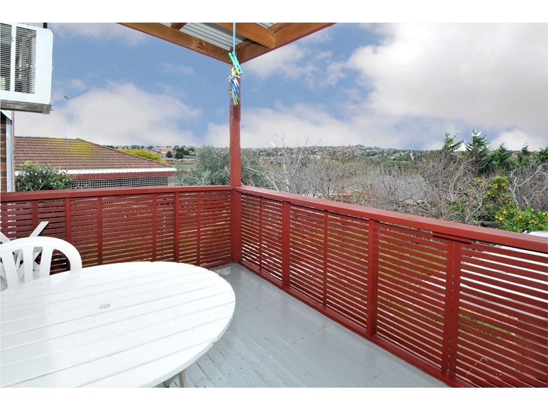 41 Ashleigh Crescent, Meadow Heights VIC 3048