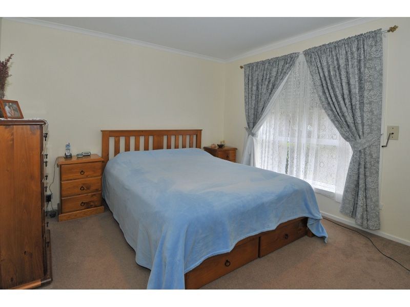 41 Ashleigh Crescent, Meadow Heights VIC 3048