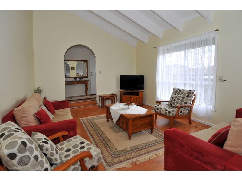 41 Ashleigh Crescent, Meadow Heights VIC 3048