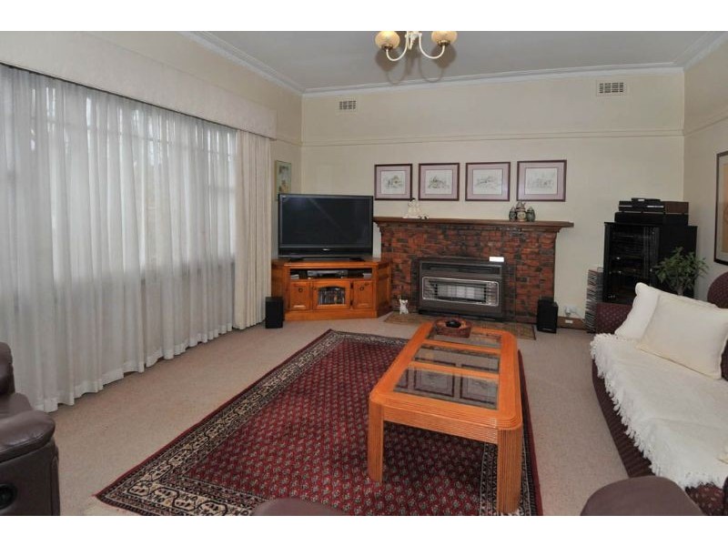 7 Gladstone Parade, Glenroy VIC 3046