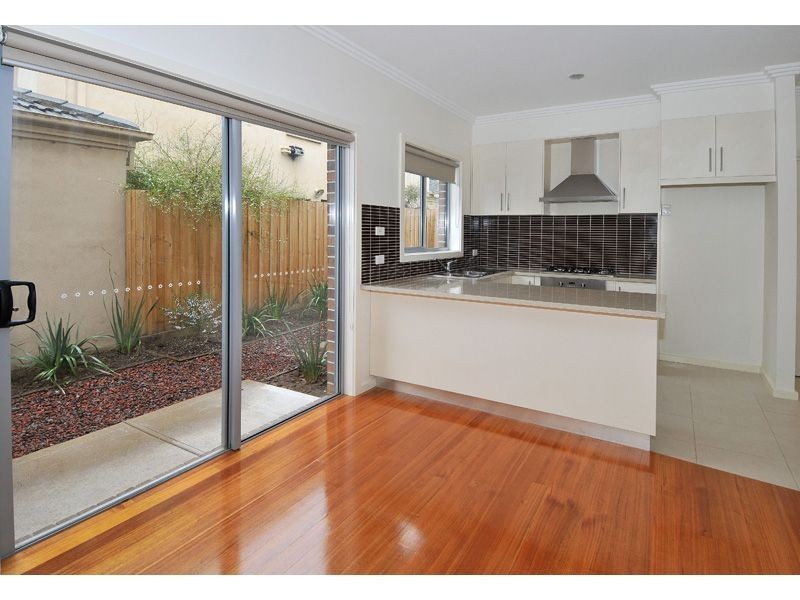 1/56 Winifred Street, Oak Park VIC 3046
