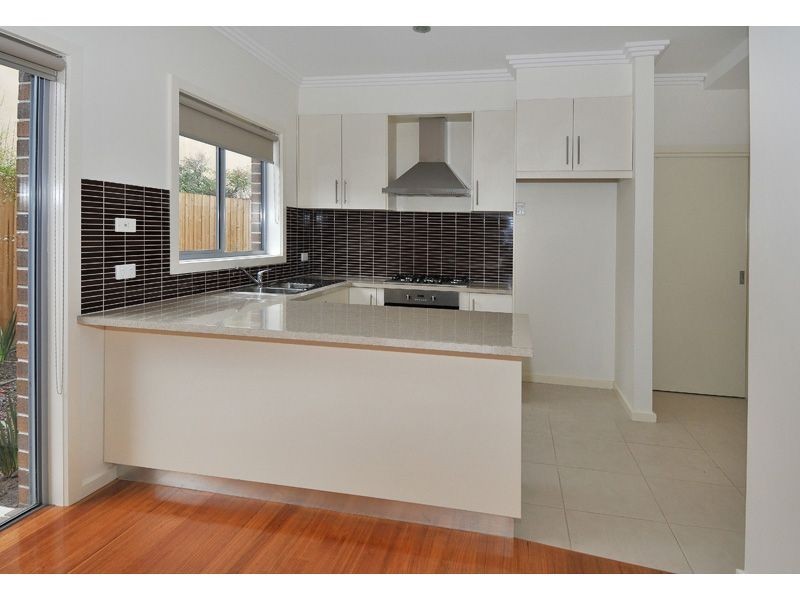 1/56 Winifred Street, Oak Park VIC 3046