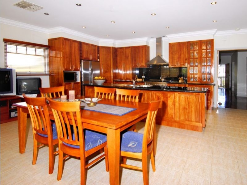 192 Hilton Street, Glenroy VIC 3046