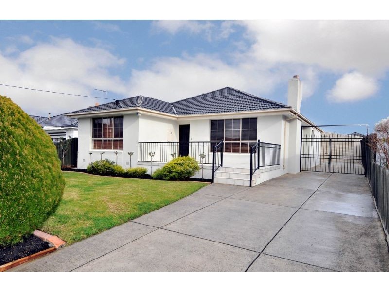 3 Regent Street, Glenroy VIC 3046