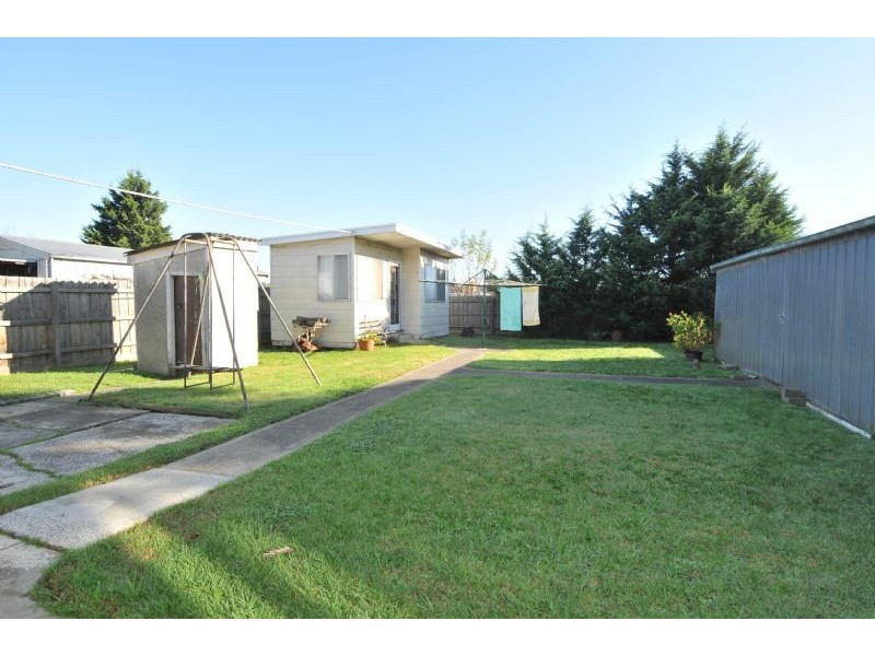 115 Loongana Avenue, Glenroy VIC 3046