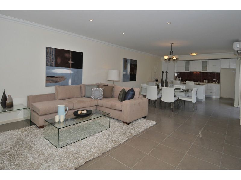 2a & 2B Strachan Street, Oak Park VIC 3046
