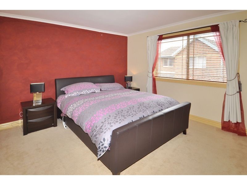 4/25 Freeman Drive, Glenroy VIC 3046