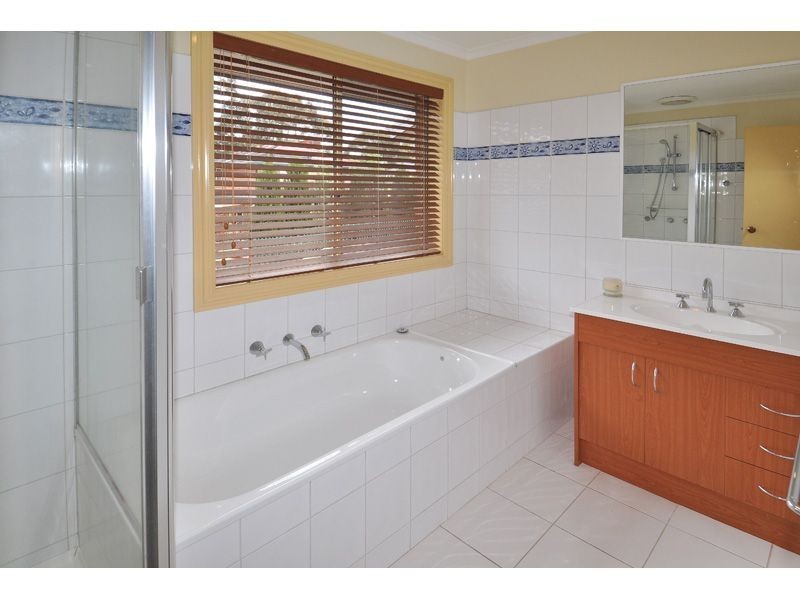 4/25 Freeman Drive, Glenroy VIC 3046